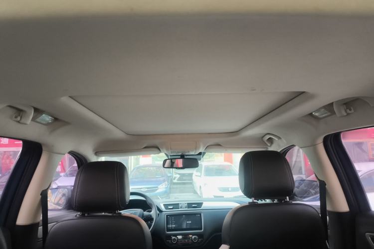 Used Qoros 5 2018 Revised 1.6T Automatic Luxury Version Headliner