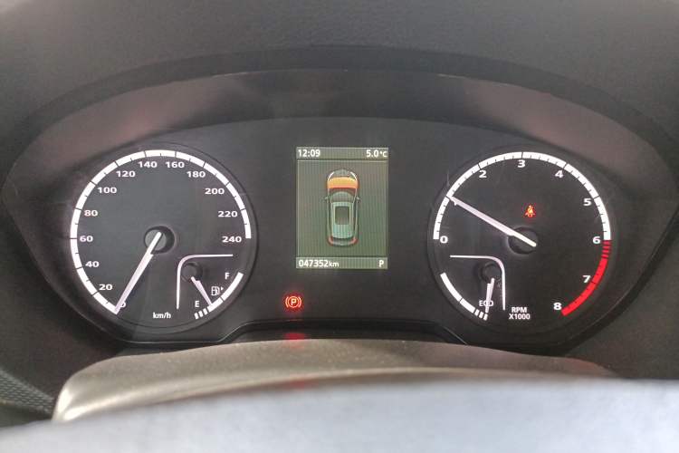 Used Qoros 5 2018 Revised Version 1.6T Automatic Leading Edition Instrument Cluster