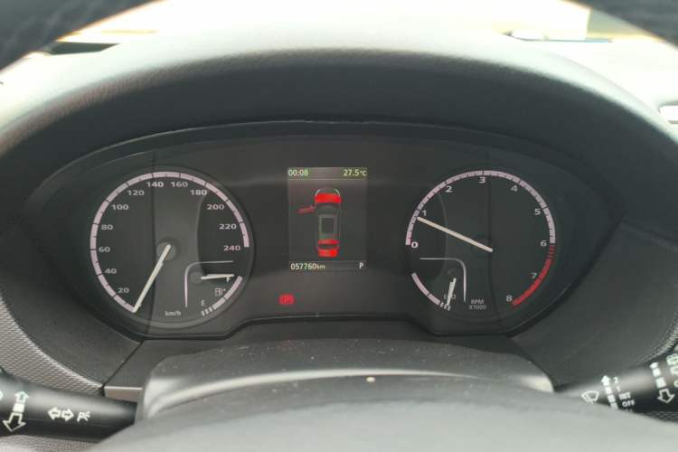 Used Qoros 5 2018 Revised Version 1.6T Automatic Leading Edition Instrument Cluster