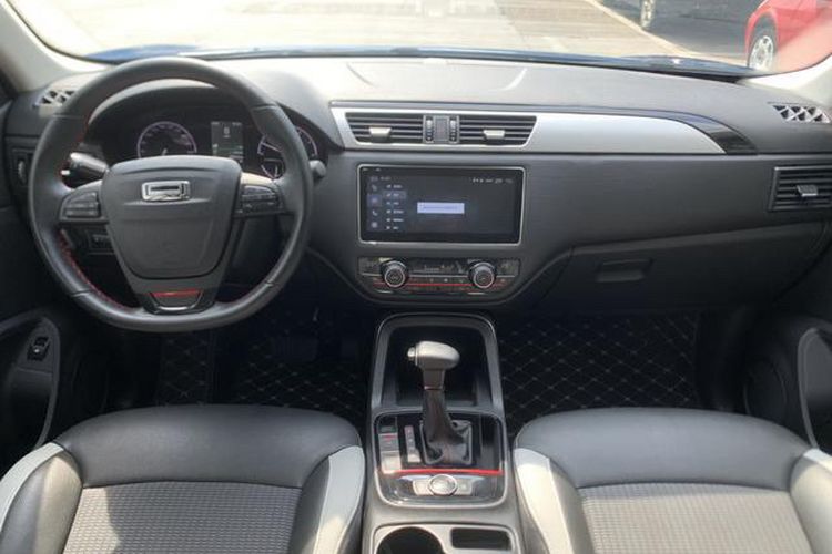 Used Qoros 5 2018 Revised 1.6T Automatic Luxury Version Interior 1