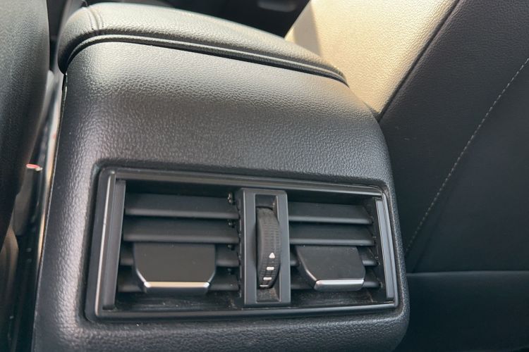 Used Qoros 5 2018 Revised Version 1.6T Automatic Leading Edition Interior 13