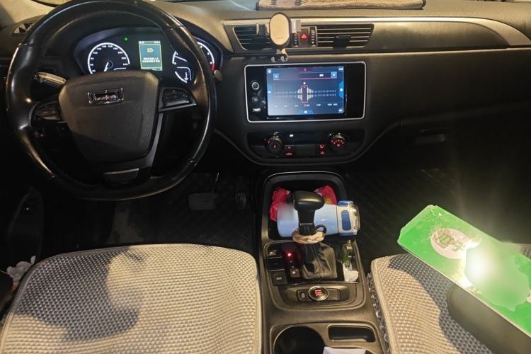 Used Qoros 5 2018 1.6T Automatic Leading Model Interior 2