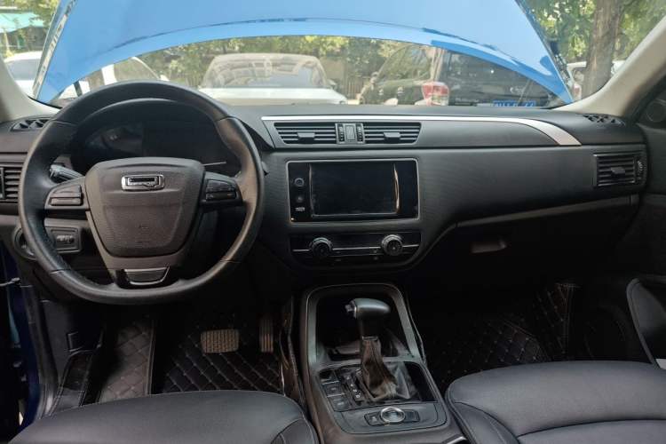 Used Qoros 5 2018 Revised Version 1.6T Automatic Leading Edition Interior 2