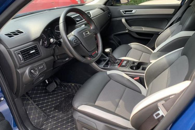 Used Qoros 5 2018 Revised 1.6T Automatic Luxury Version Interior 2
