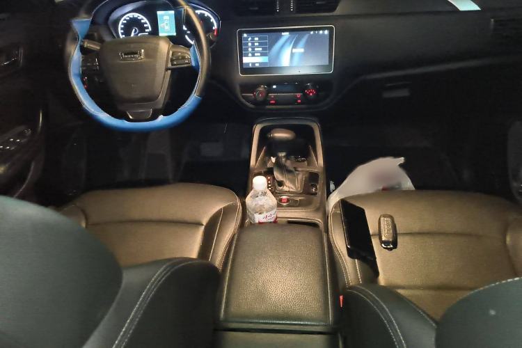 Used Qoros 5 2018 Revised Version 1.6T Automatic Leading Edition Interior 2