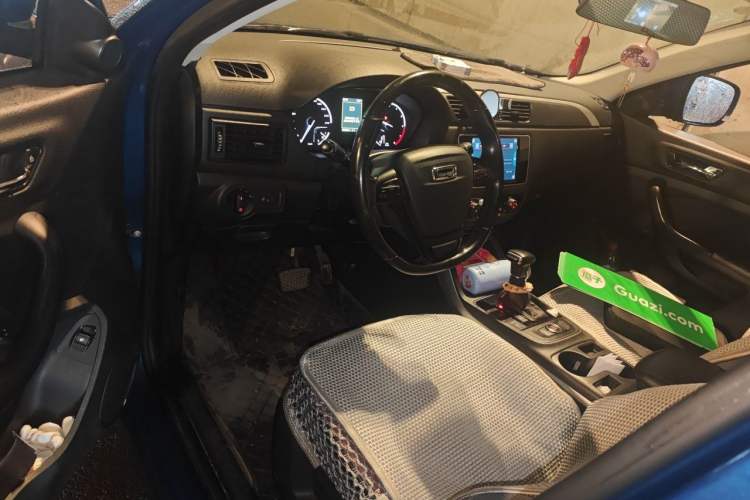 Used Qoros 5 2018 1.6T Automatic Leading Model Interior 3