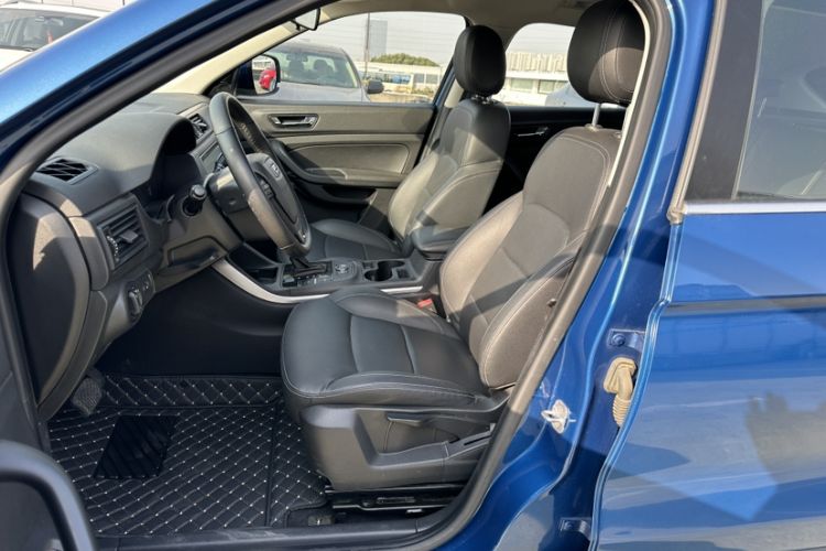Used Qoros 5 2018 Revised Version 1.6T Automatic Leading Edition Interior 9