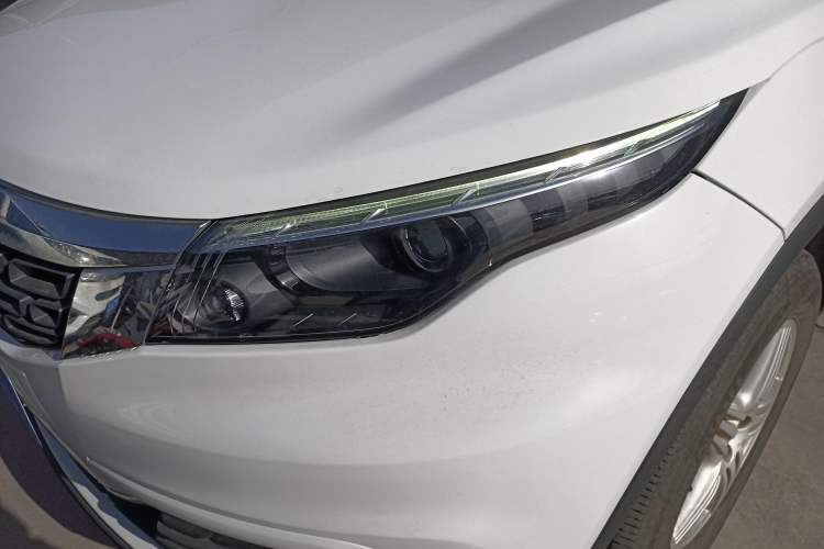 Used Qoros 5 2018 Revised Version 1.6T Automatic Leading Edition Left Front Headlight
