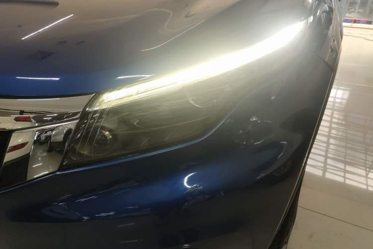 Used Qoros 5 2018 Revised Version 1.6T Automatic Leading Edition Left Front Headlight