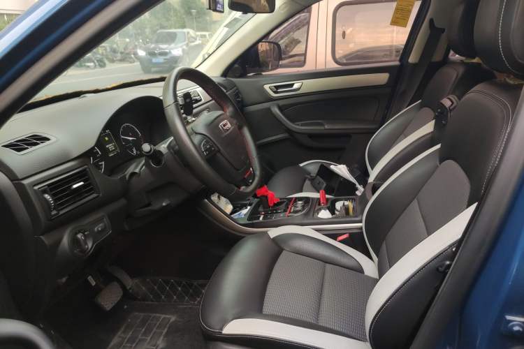 Used Qoros 5 2018 1.6T Automatic Prestige Model Left Front Seat