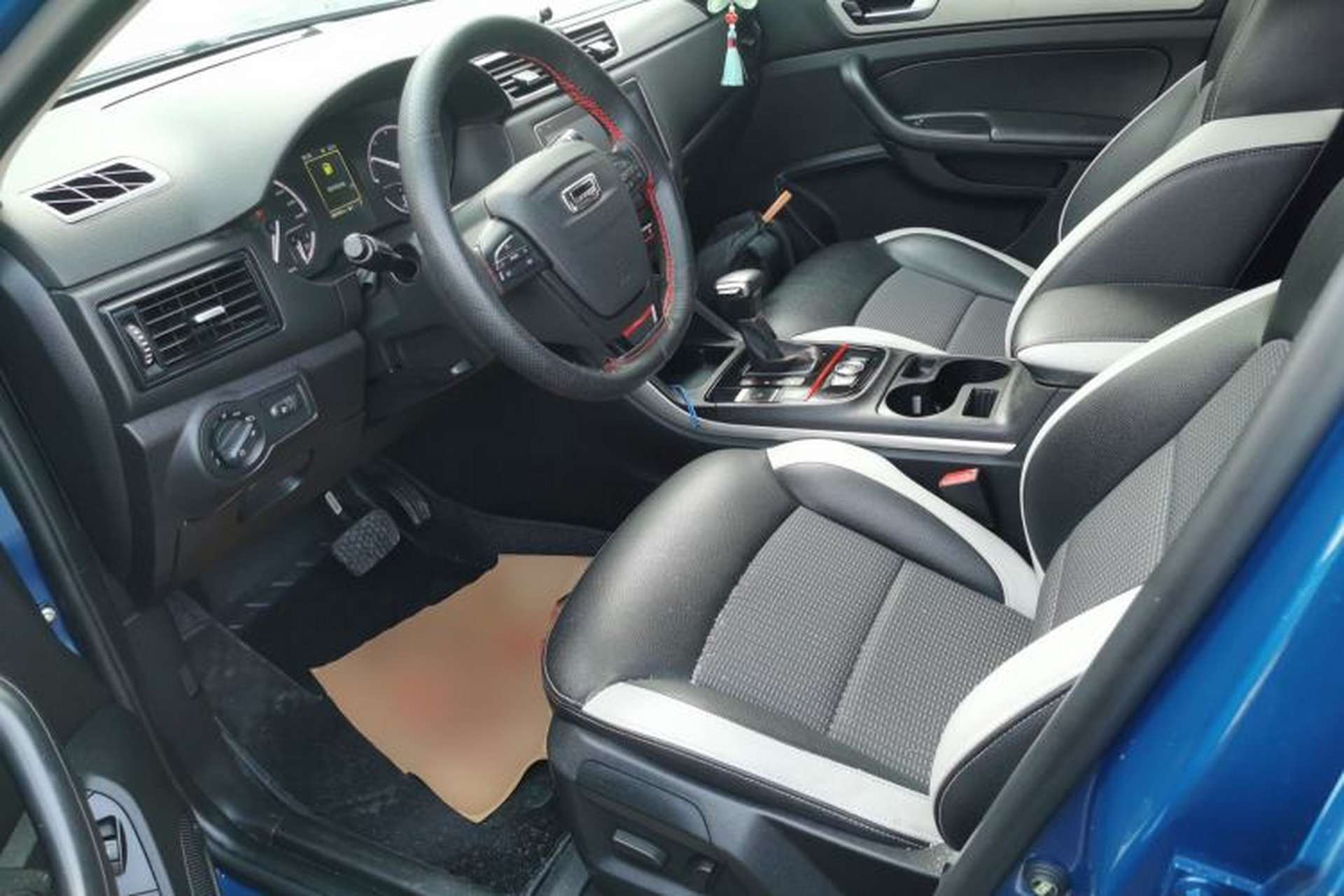 Used Qoros 5 2018 1.6T Automatic Prestige Model Left Front Seat