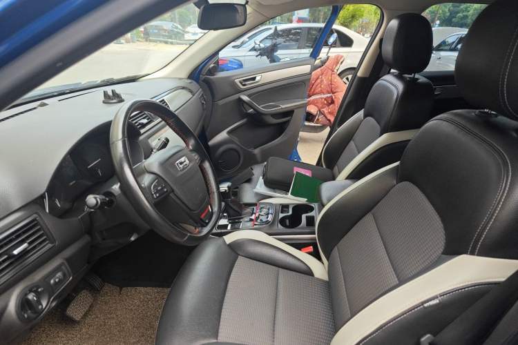 Used Qoros 5 2018 1.6T Automatic Prestige Model Left Front Seat