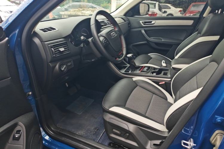 Used Qoros 5 2018 1.6T Automatic Prestige Model Left Front Seat