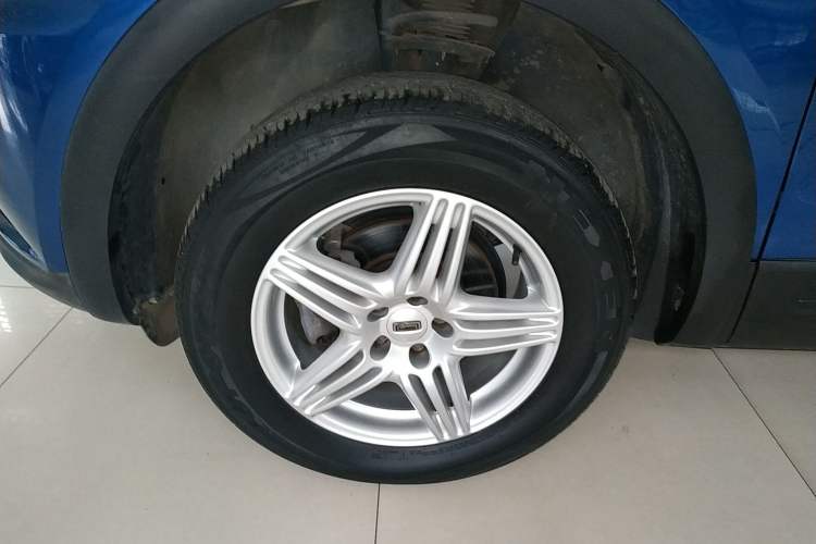 Used Qoros 5 2018 Revised Version 1.6T Automatic Leading Edition Left Front Wheel Hub