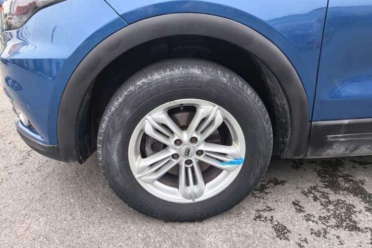 Used Qoros 5 2018 1.6T Automatic Leading Model Left Front Wheel Hub
