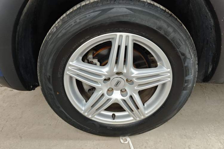 Used Qoros 5 2018 Revised Version 1.6T Automatic Leading Edition Left Front Wheel Hub