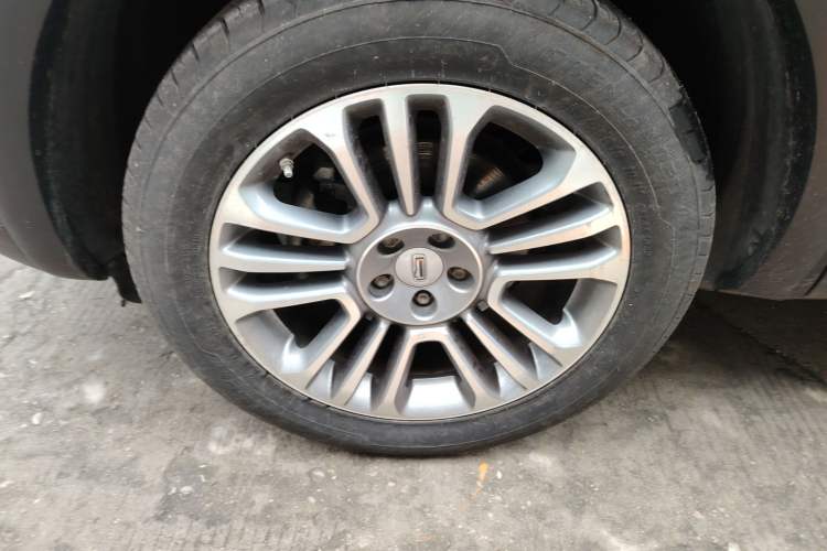 Used Qoros 5 2018 Revised 1.6T Automatic Luxury Version Left Front Wheel Hub
