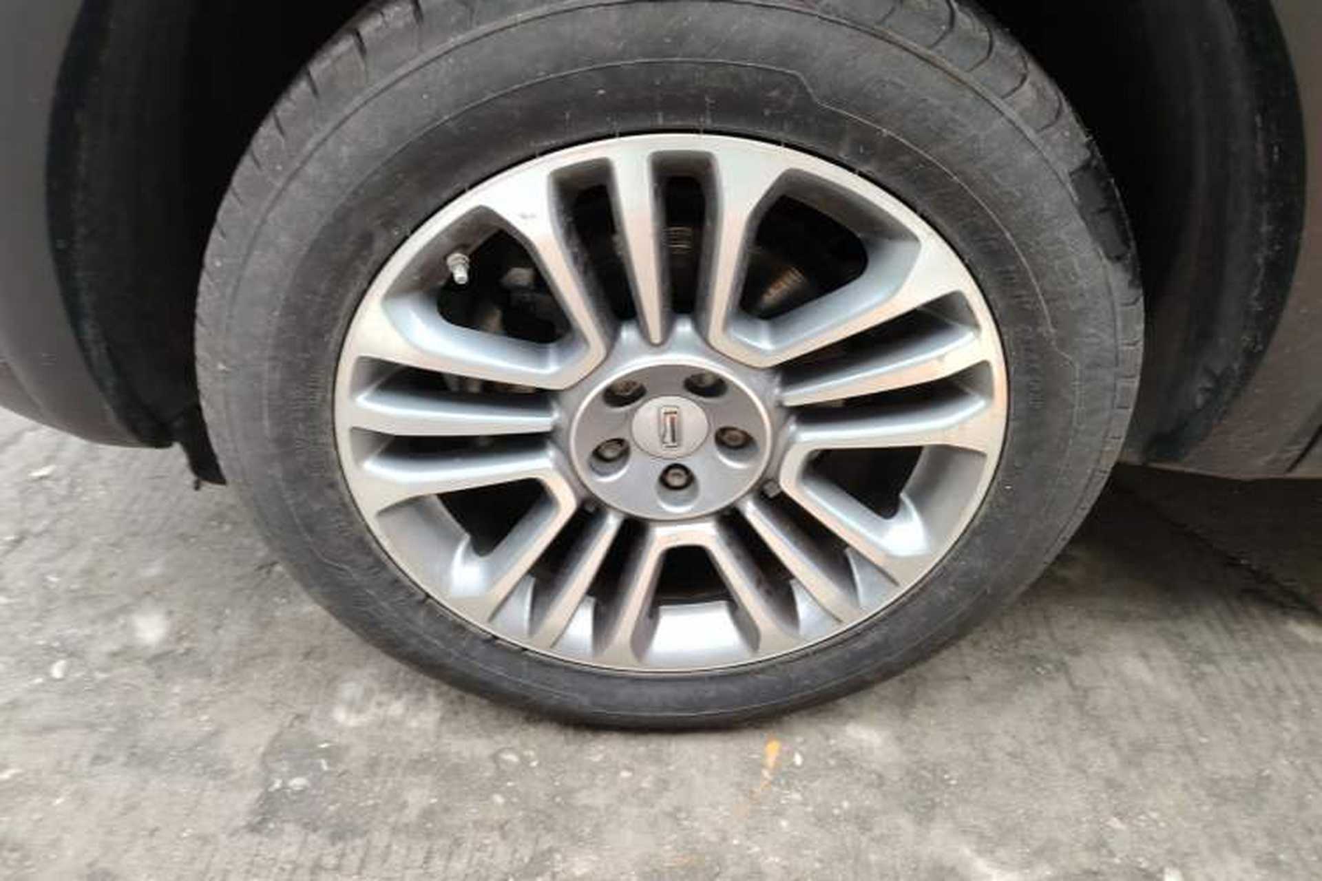 Used Qoros 5 2018 Revised 1.6T Automatic Luxury Version Left Front Wheel Hub