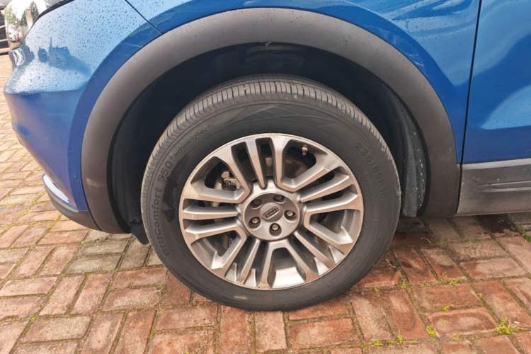 Used Qoros 5 2018 1.6T Automatic Prestige Model Left Front Wheel Hub
