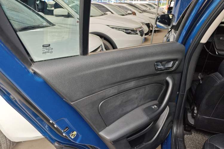 Used Qoros 5 2018 Revised Version 1.6T Automatic Leading Edition Left Rear Door Interior