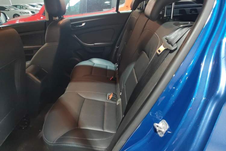 Used Qoros 5 2018 Revised Version 1.6T Automatic Leading Edition Left Rear Seat