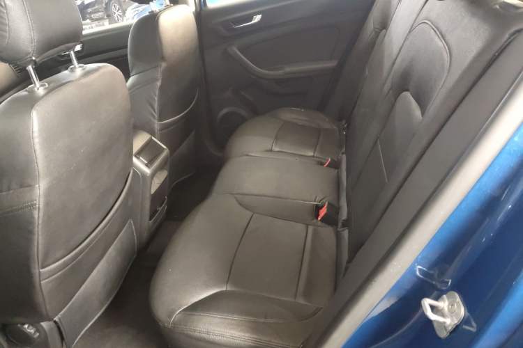 Used Qoros 5 2018 Revised Version 1.6T Automatic Leading Edition Left Rear Seat