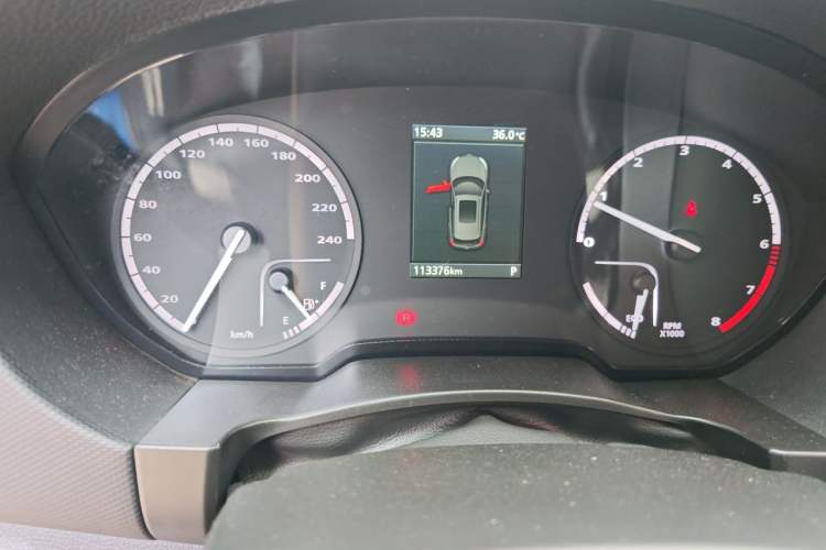 Used Qoros 5 2018 1.6T Automatic Prestige Model Odometer Close Up