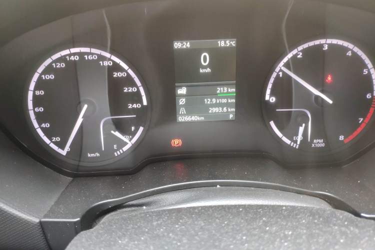 Used Qoros 5 2018 Revised Version 1.6T Automatic Leading Edition Odometer Close Up