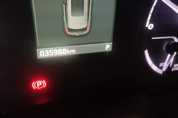 Used Qoros 5 2018 Revised 1.6T Automatic Luxury Version Odometer Close Up