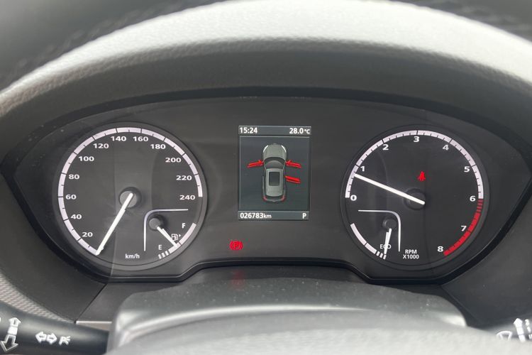 Used Qoros 5 2018 Revised Version 1.6T Automatic Leading Edition Odometer Close Up