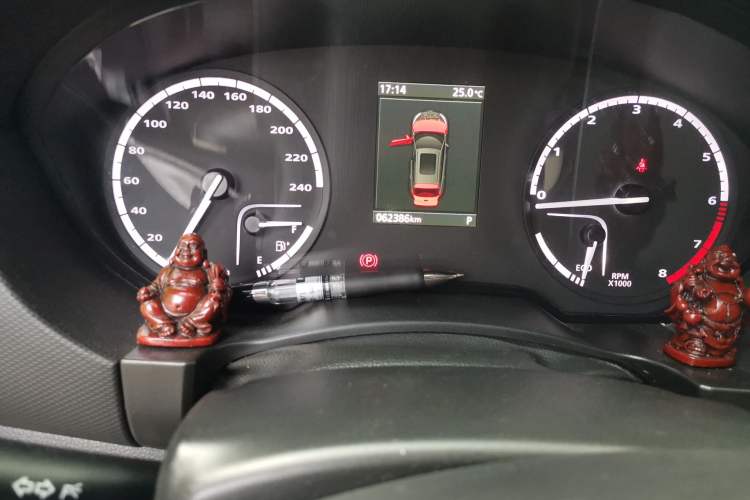Used Qoros 5 2018 1.6T Automatic Prestige Model Odometer Close Up