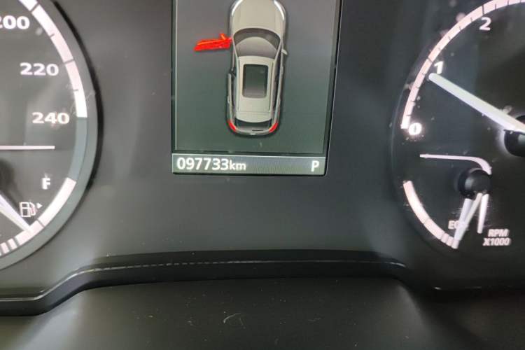 Used Qoros 5 2018 Revised Version 1.6T Automatic Leading Edition Odometer Close Up
