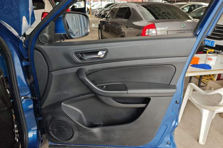 Used Qoros 5 2018 Revised Version 1.6T Automatic Leading Edition Right Front Door Interior