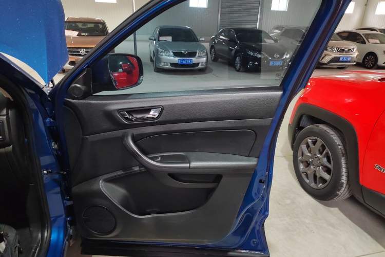 Used Qoros 5 2018 Revised Version 1.6T Automatic Leading Edition Right Front Door Interior