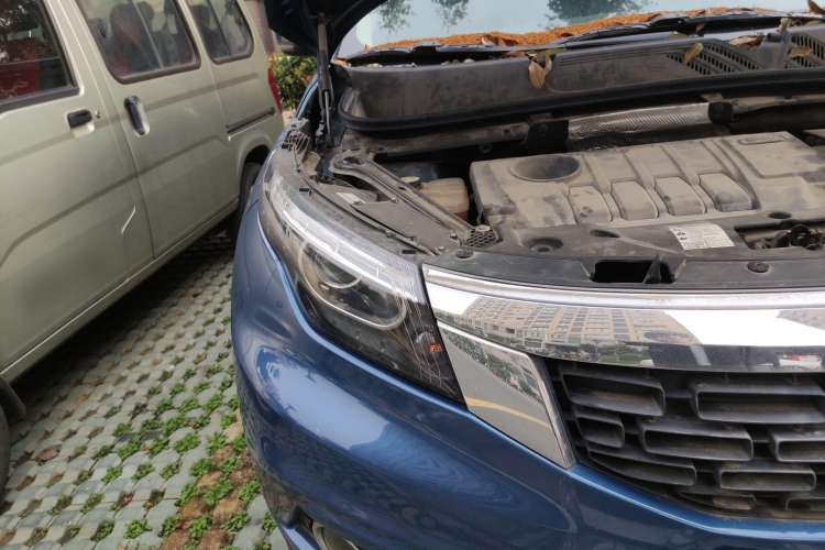 Used Qoros 5 2018 1.6T Automatic Prestige Model Right Front Headlight