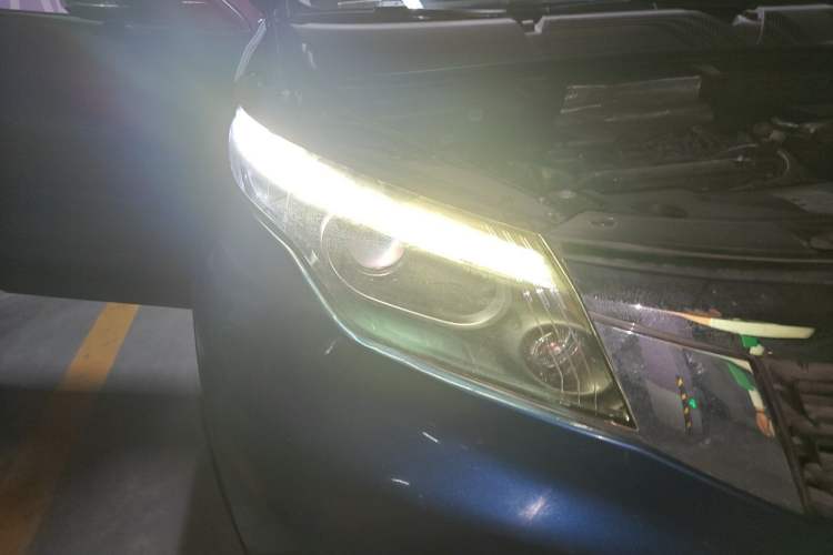 Used Qoros 5 2018 1.6T Automatic Prestige Model Right Front Headlight