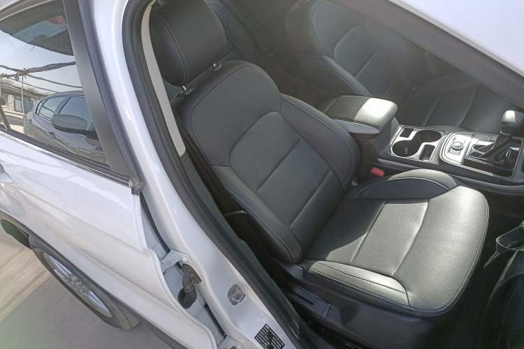 Used Qoros 5 2018 Revised Version 1.6T Automatic Leading Edition Right Front Seat