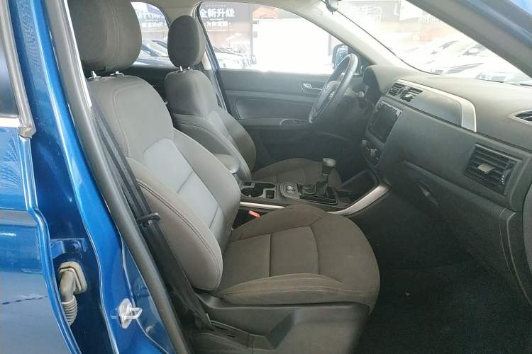 Used Qoros 5 2018 Revised Version 1.6T Automatic Leading Edition Right Front Seat