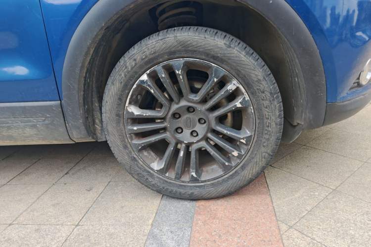 Used Qoros 5 2018 1.6T Automatic Prestige Model Right Front Wheel Hub