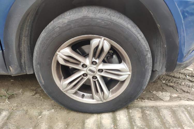 Used Qoros 5 2018 Revised Version 1.6T Automatic Leading Edition Right Front Wheel Hub