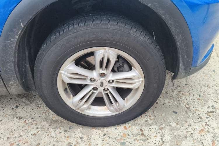 Used Qoros 5 2018 Revised Version 1.6T Automatic Leading Edition Right Front Wheel Hub