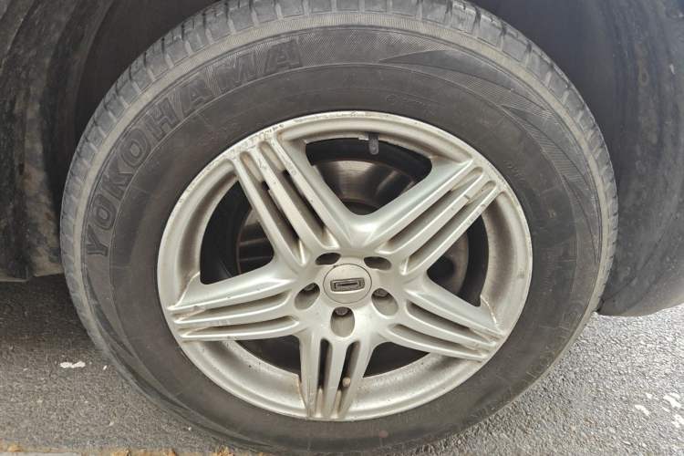Used Qoros 5 2018 1.6T Automatic Leading Model Right Front Wheel Hub