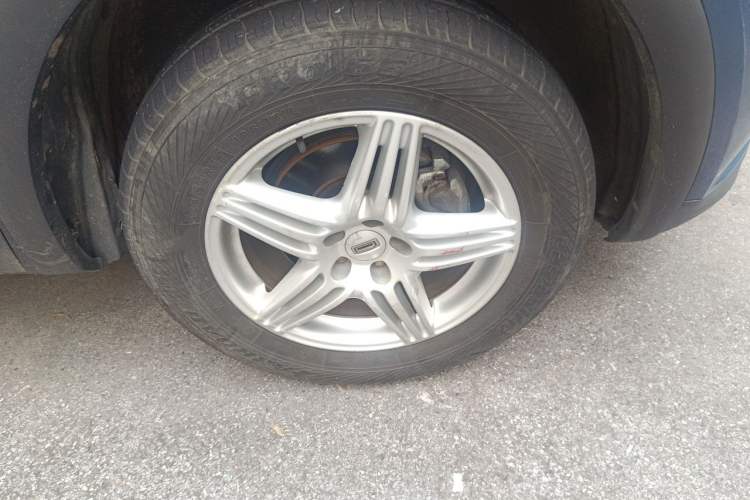 Used Qoros 5 2018 Revised Version 1.6T Automatic Leading Edition Right Front Wheel Hub