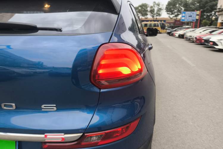 Used Qoros 5 2018 Revised Version 1.6T Automatic Leading Edition Right Rear Taillight