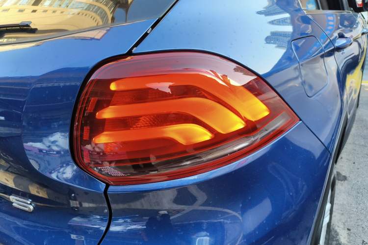 Used Qoros 5 2018 Revised Version 1.6T Automatic Leading Edition Right Rear Taillight