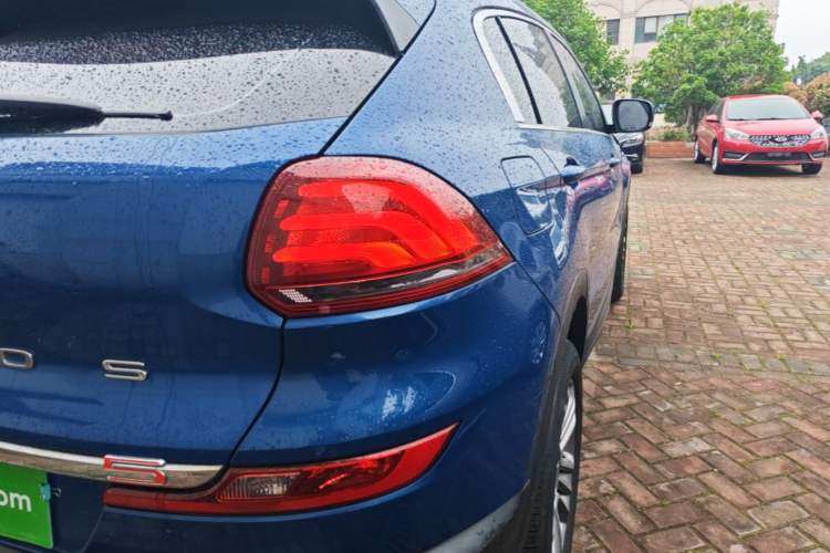 Used Qoros 5 2018 1.6T Automatic Prestige Model Right Rear Taillight