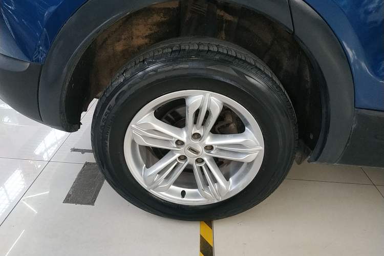 Used Qoros 5 2018 Revised Version 1.6T Automatic Leading Edition Right Rear Wheel Hub