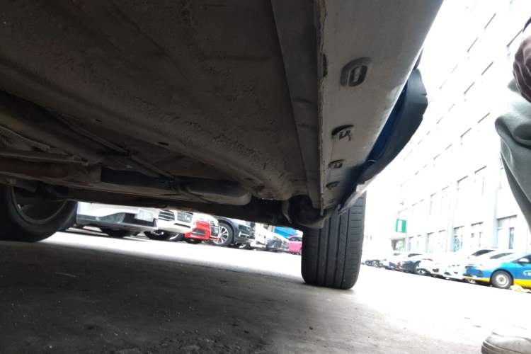 Used Qoros 5 2018 Revised 1.6T Automatic Luxury Version Right Side Sill