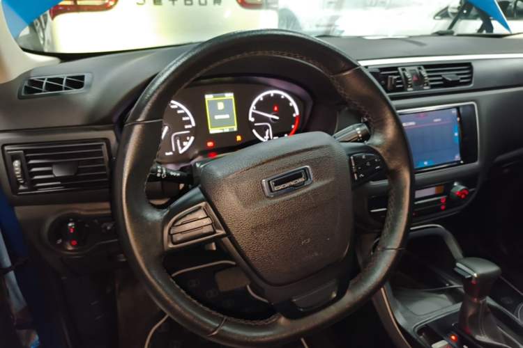 Used Qoros 5 2018 Revised Version 1.6T Automatic Leading Edition Steering Wheel
