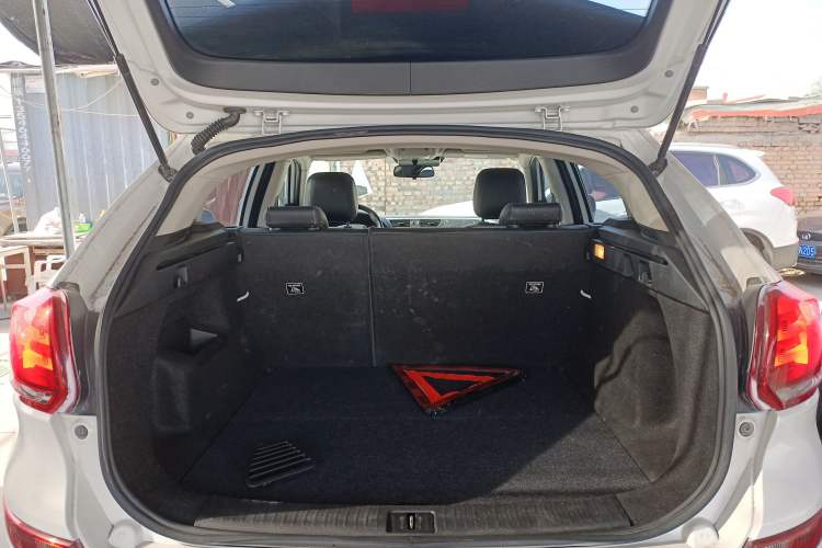 Used Qoros 5 2018 Revised Version 1.6T Automatic Leading Edition Trunk